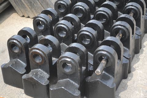 石頭破碎機(jī)錘頭壽命怎樣去提高？如何選擇石頭破碎機(jī)錘頭？